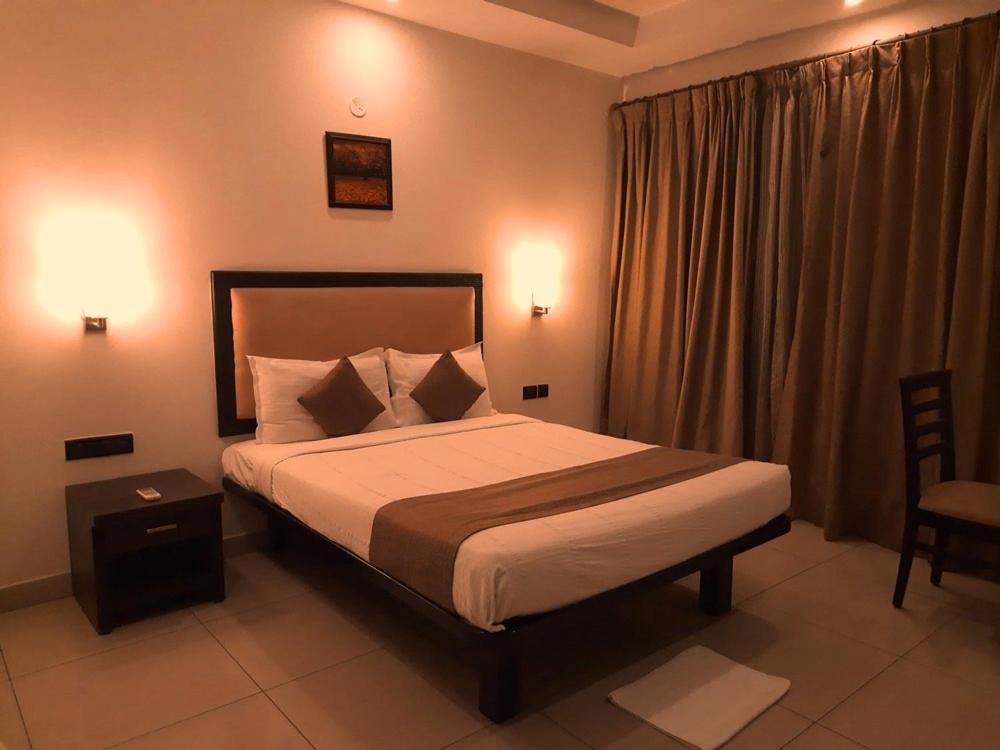 Hotel Nagarjuna Suites บังกาลอร์ ภายนอก รูปภาพ