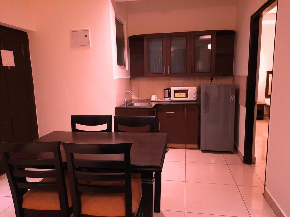 Hotel Nagarjuna Suites บังกาลอร์ ภายนอก รูปภาพ