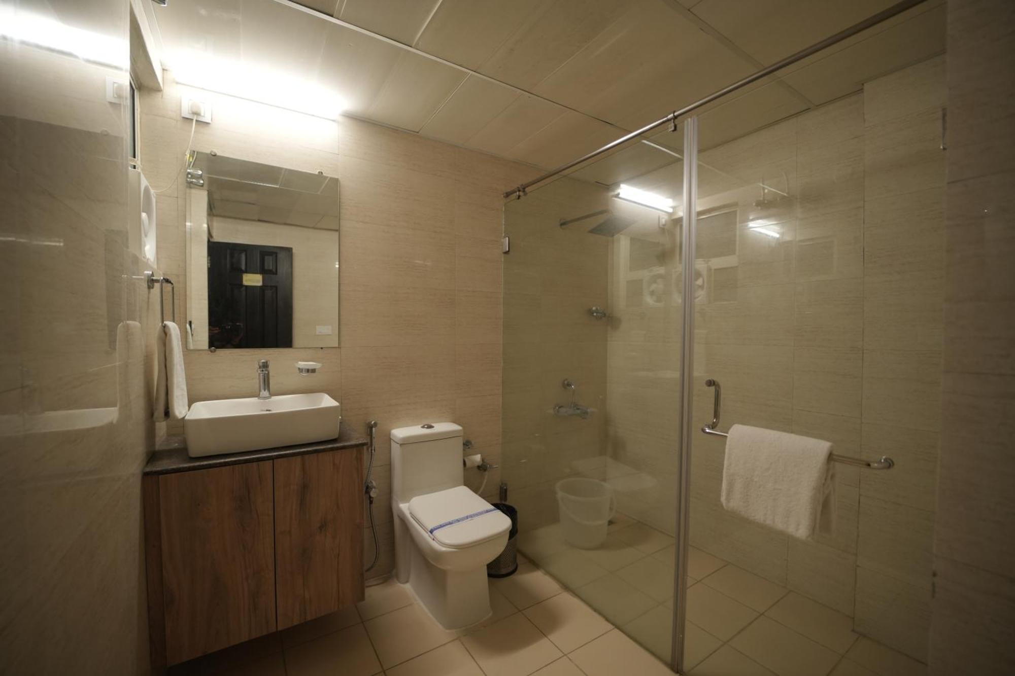 Hotel Nagarjuna Suites บังกาลอร์ ภายนอก รูปภาพ