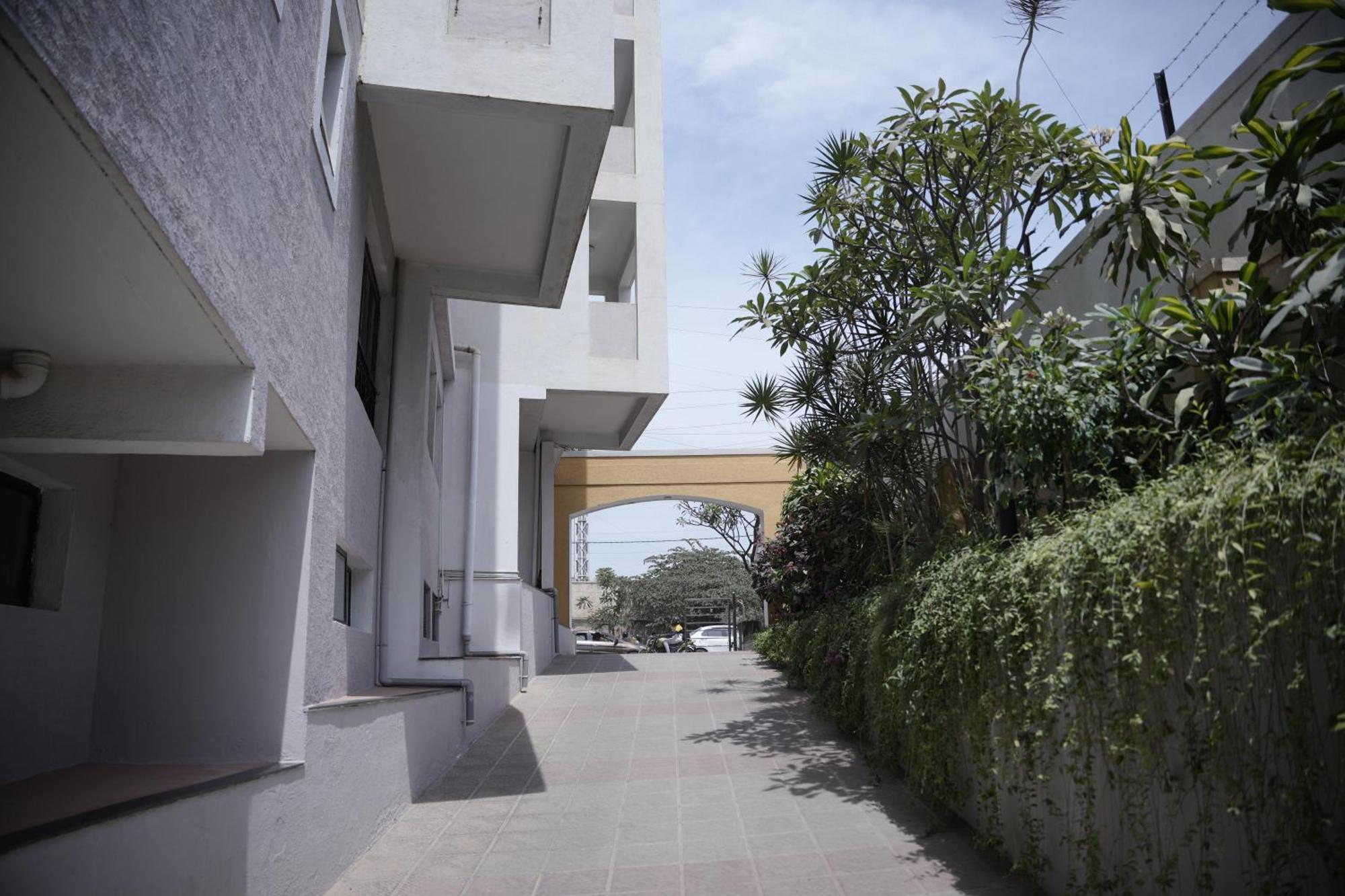Hotel Nagarjuna Suites บังกาลอร์ ภายนอก รูปภาพ