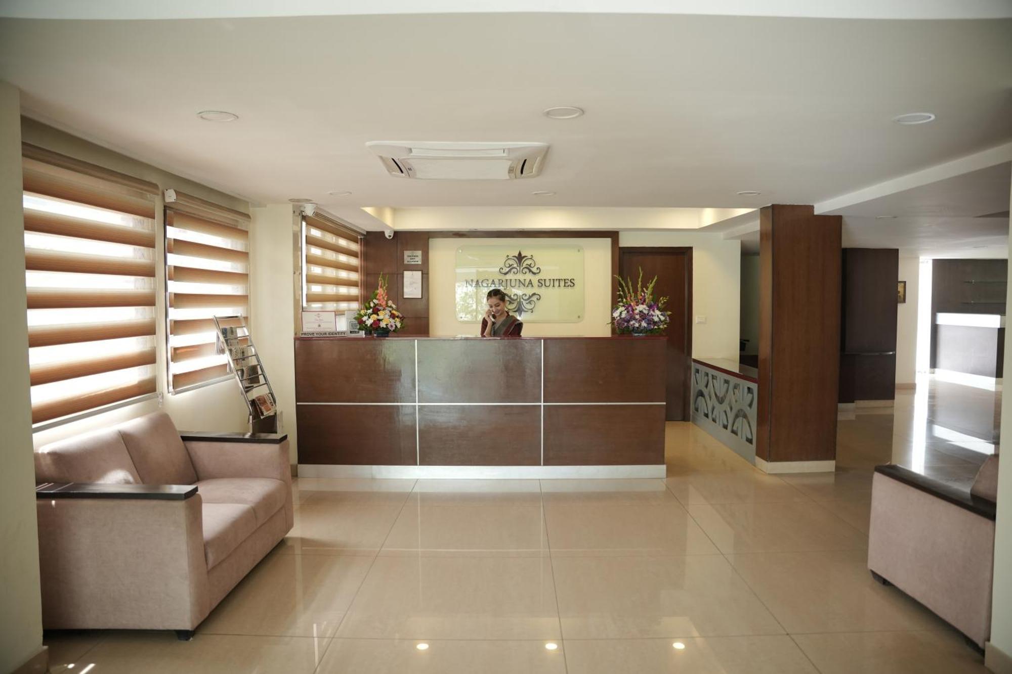 Hotel Nagarjuna Suites บังกาลอร์ ภายนอก รูปภาพ