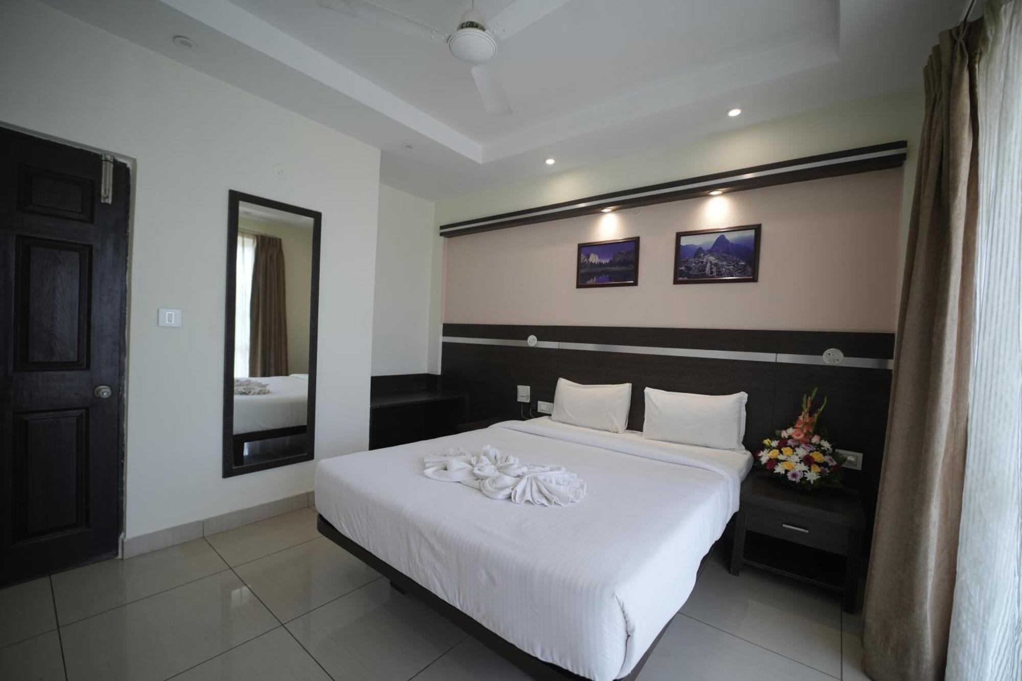 Hotel Nagarjuna Suites บังกาลอร์ ภายนอก รูปภาพ