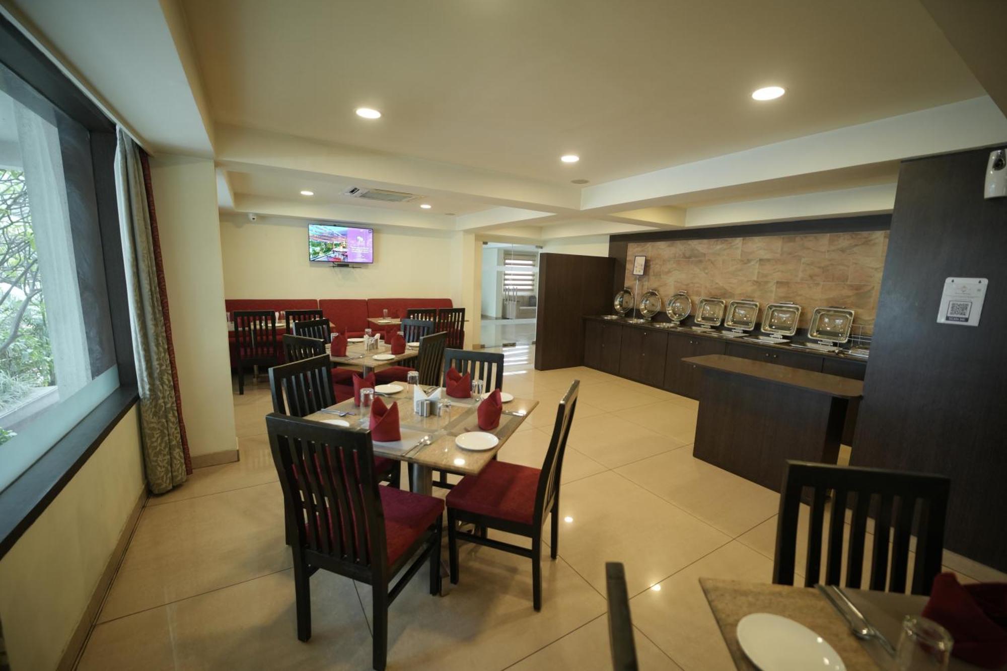 Hotel Nagarjuna Suites บังกาลอร์ ภายนอก รูปภาพ