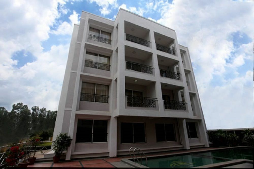 Hotel Nagarjuna Suites บังกาลอร์ ภายนอก รูปภาพ